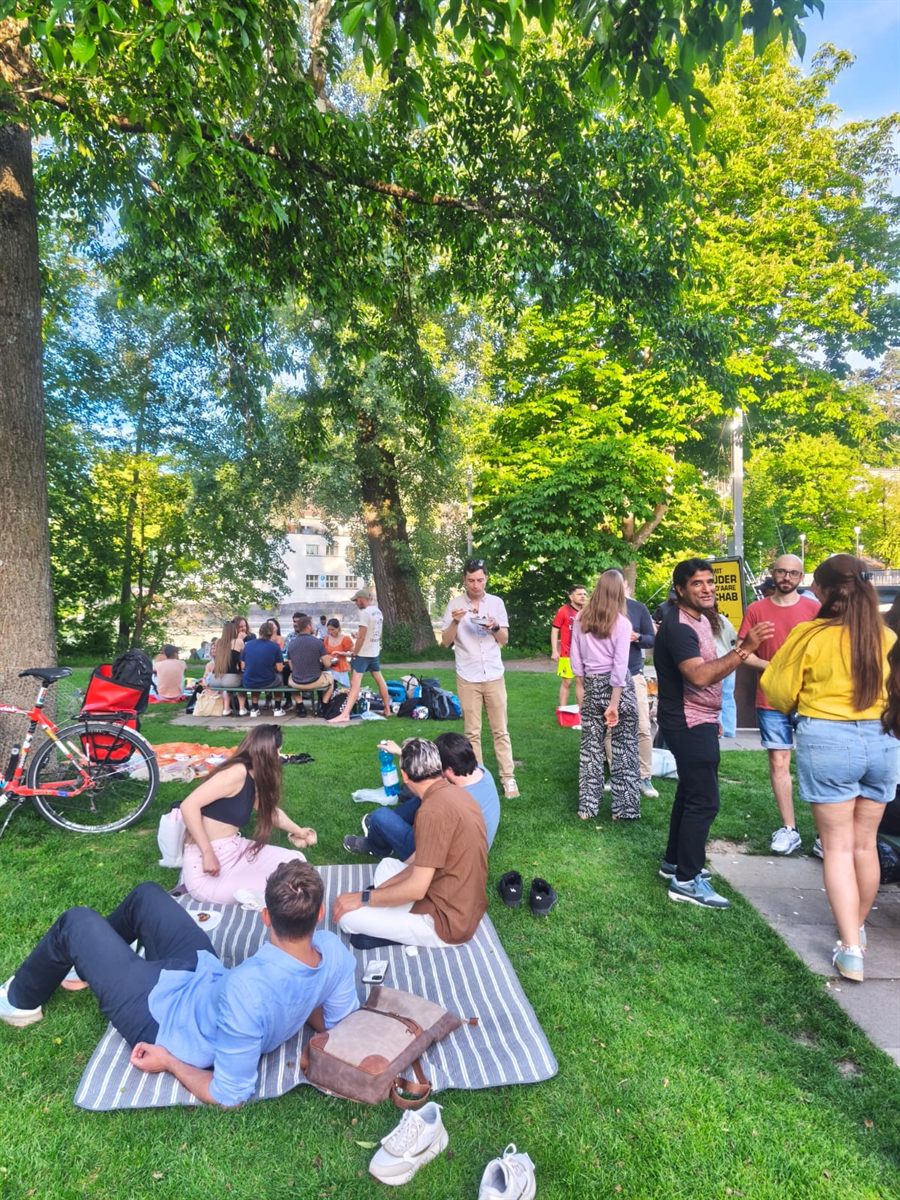 Ein Picknick an der Aare