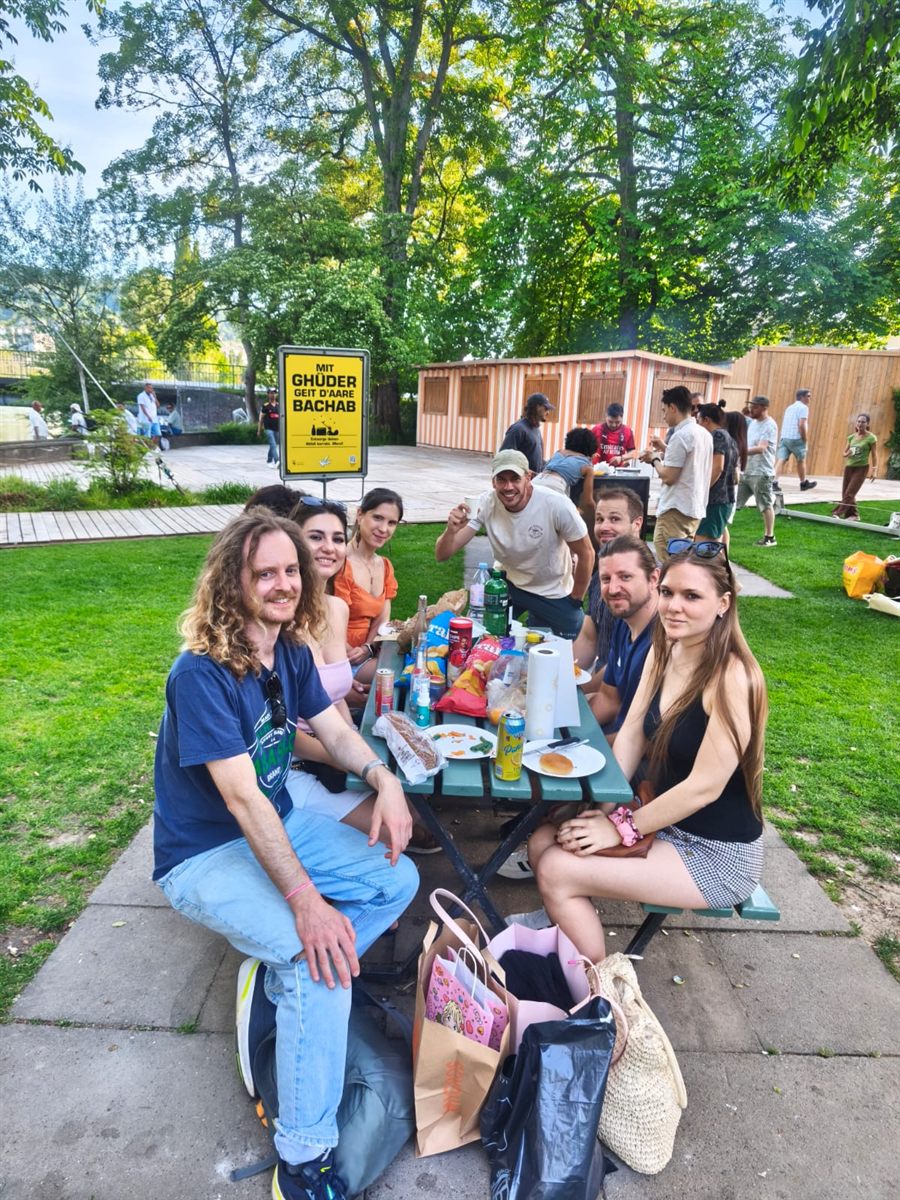 Rund um den Picknicktisch